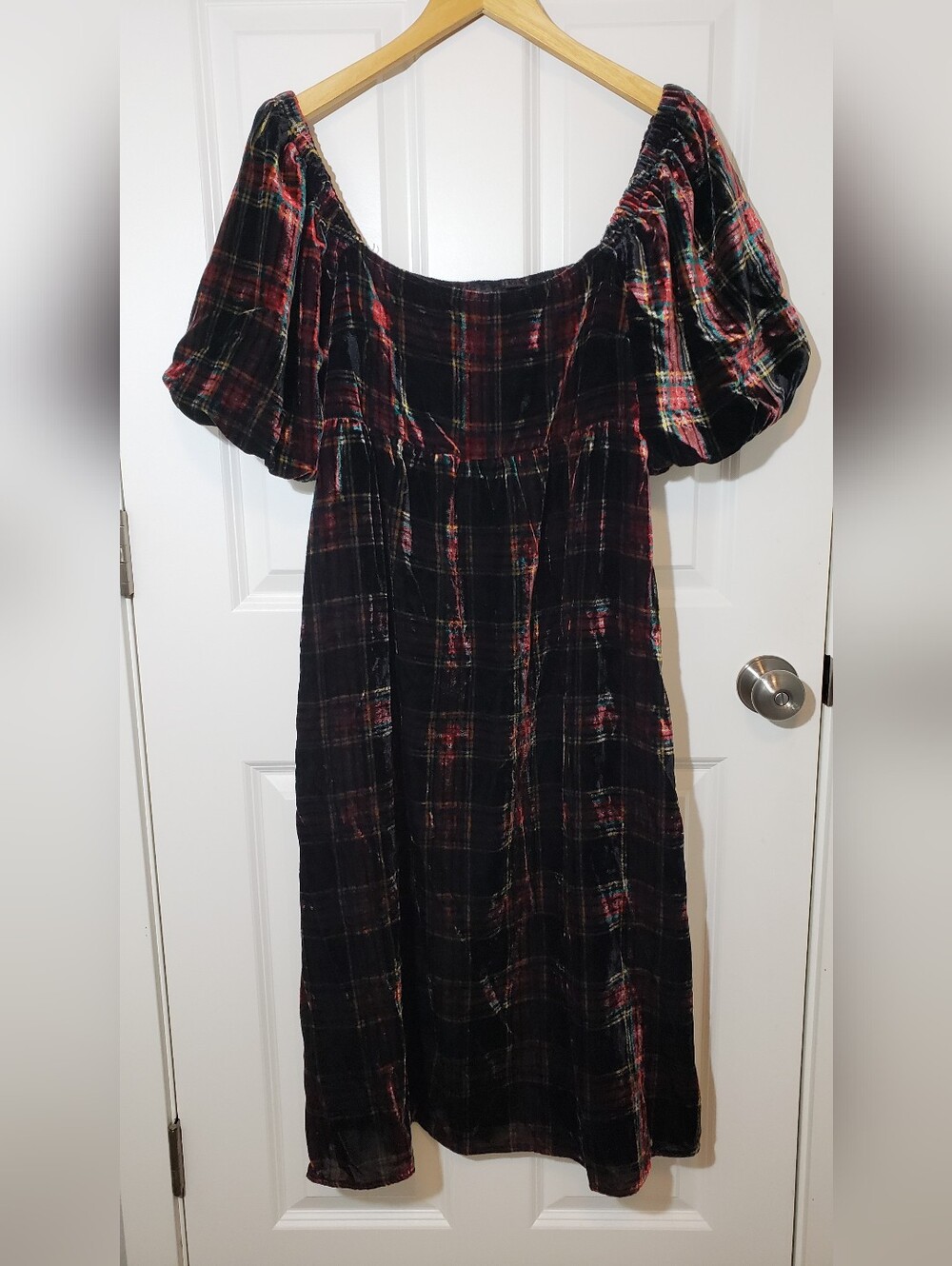 NY&C New York & Company Plaid Velvet Puff Sleeve Midi Dress Size Large